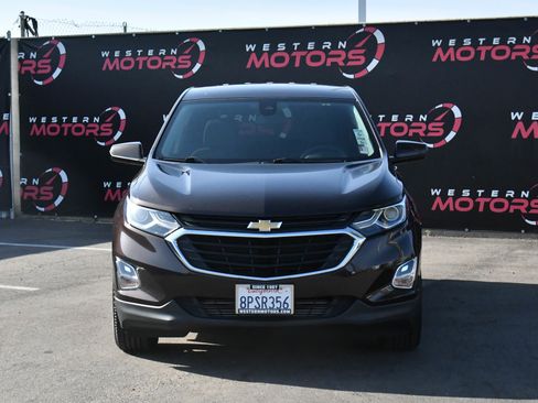 Used 2020 Chevrolet Equinox LT image 2