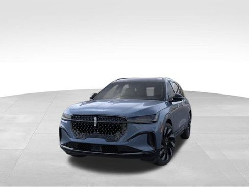 New 2026 Lincoln Nautilus Reserve w/ Jet Appearance Package AWD/4WD image 3