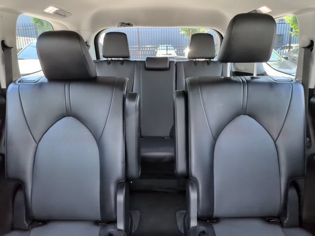 Used 2024 Toyota Grand Highlander AWD image 21