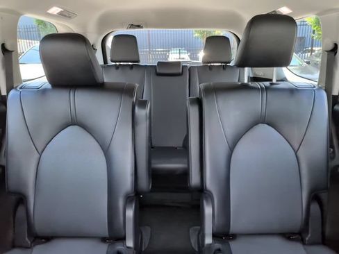Used 2024 Toyota Grand Highlander AWD image 21