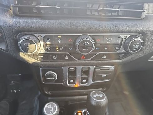 Certified 2024 Jeep Wrangler Sport S image 25