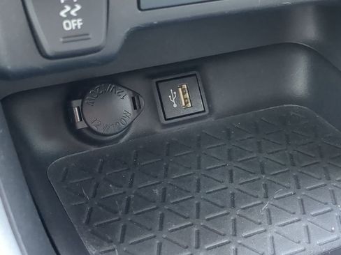 Used 2024 Toyota RAV4 XLE Premium image 22