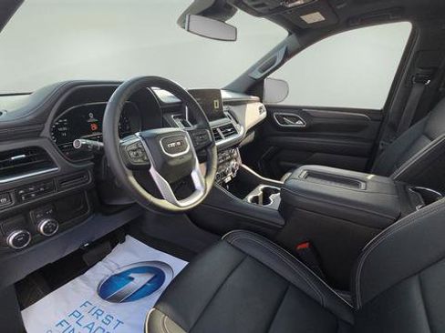 Used 2024 GMC Yukon SLT w/ SLT Premium Package image 28