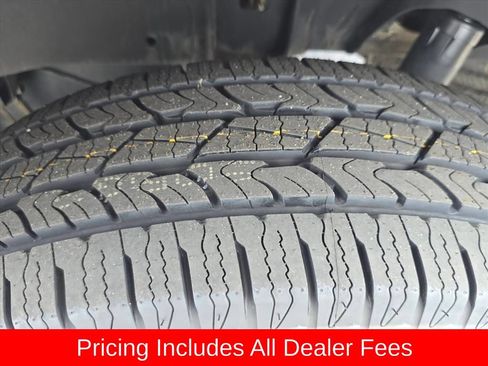 Used 2020 Toyota Tacoma SR5 RWD image 12