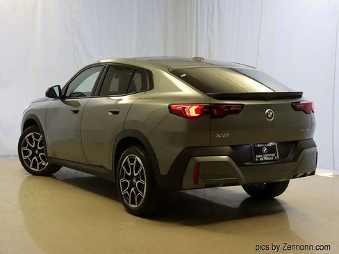 Certified 2025 BMW X2 xDrive28i image 9