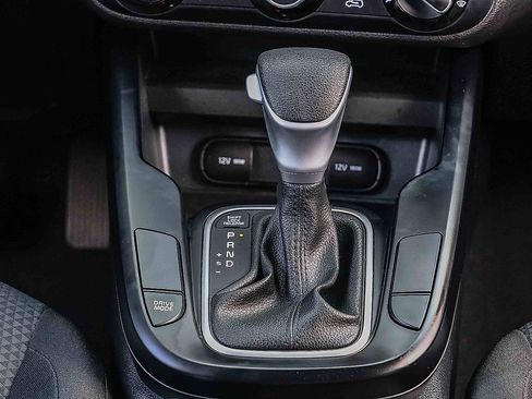 Certified 2023 Kia Soul LX w/ LX Technology Package FWD image 13