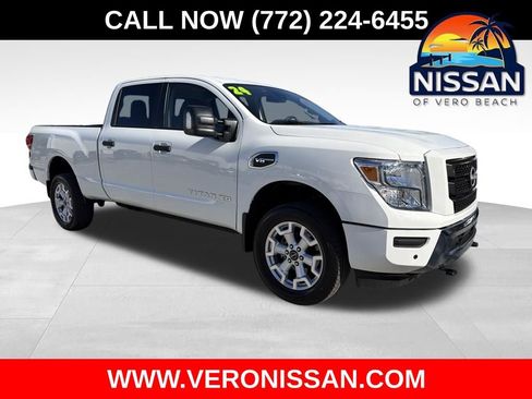 Used 2024 Nissan Titan SV w/ SV Convenience Package image 1