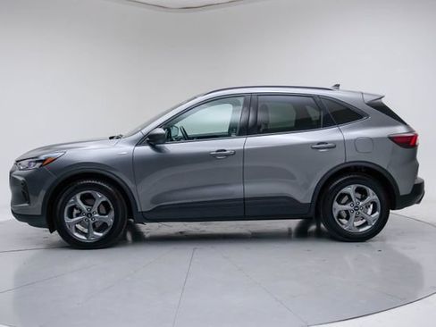 Used 2025 Ford Escape ST-Line FWD image 3