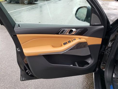 New 2026 BMW X5 xDrive50e w/ Premium Package image 10