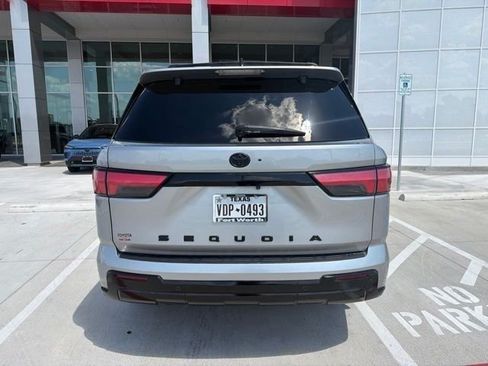 Used 2024 Toyota Sequoia Platinum AWD/4WD image 7