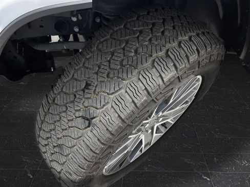 Used 2024 Jeep Wrangler High Altitude image 37