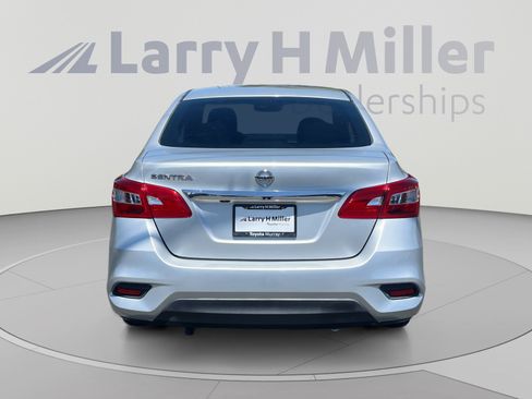 Used 2018 Nissan Sentra S FWD image 4