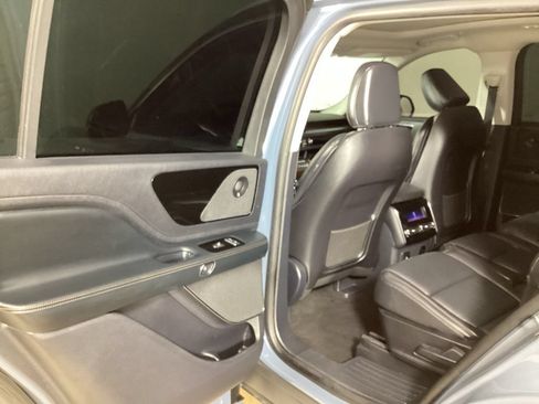 Used 2025 Lincoln Aviator Reserve w/ Illumination Package AWD/4WD image 27