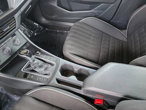 Used 2024 Volkswagen Jetta Sport FWD image 27