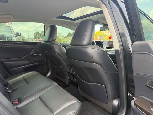 Used 2019 Lexus ES 350 w/ Premium Package FWD image 17
