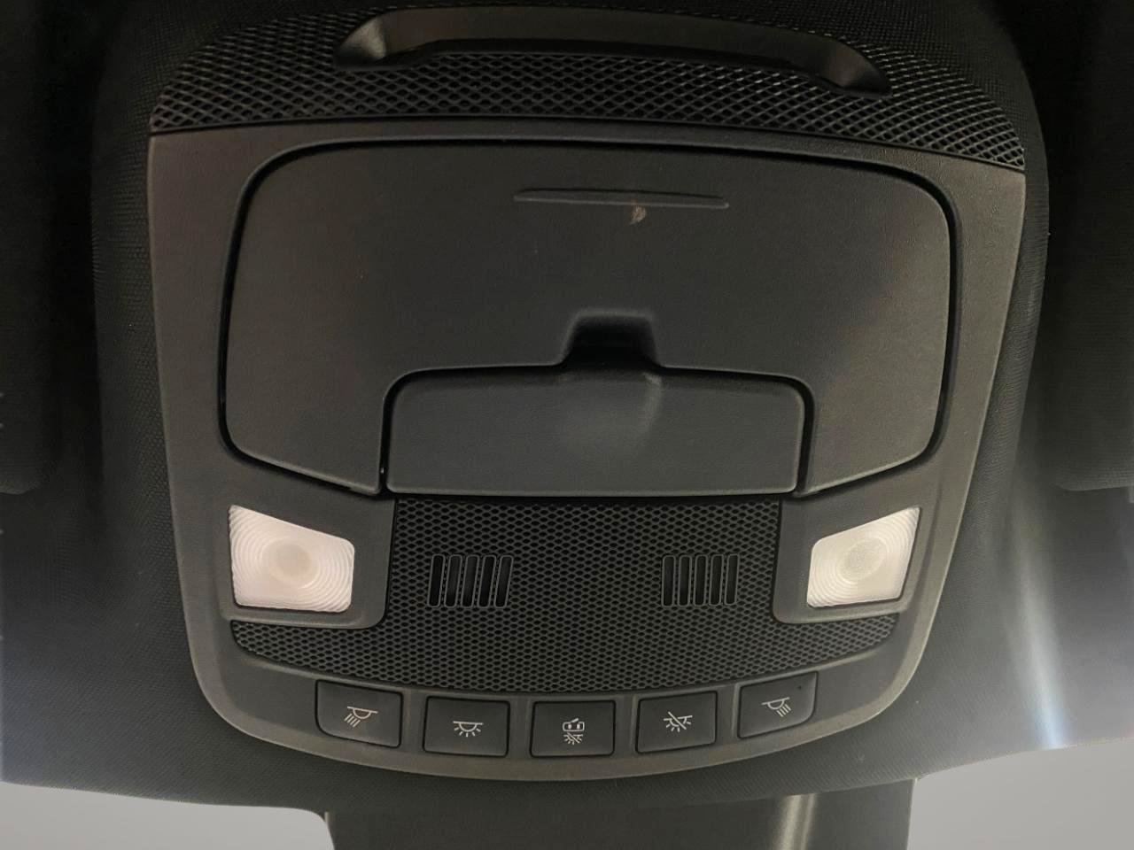 Used 2020 Ford Expedition XLT w/ Equipment Group 202A AWD/4WD image 16