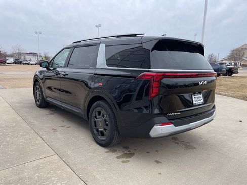 New 2026 Kia Carnival EX image 7