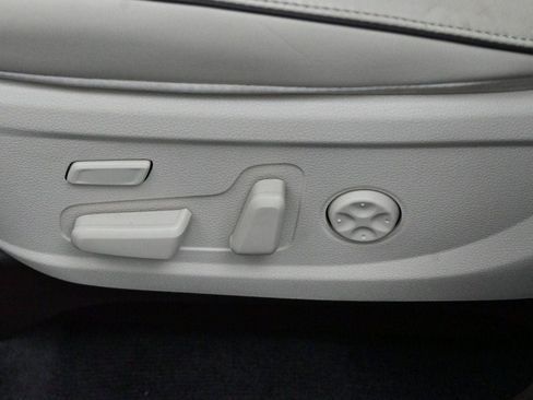 Used 2020 Hyundai Palisade Limited FWD image 16
