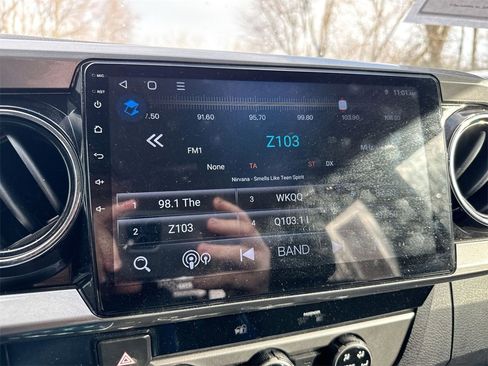 Used 2016 Toyota Tacoma SR5 image 14