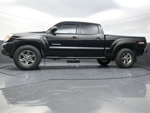 Used 2013 Toyota Tacoma PreRunner w/ SR5 Pkg image 30