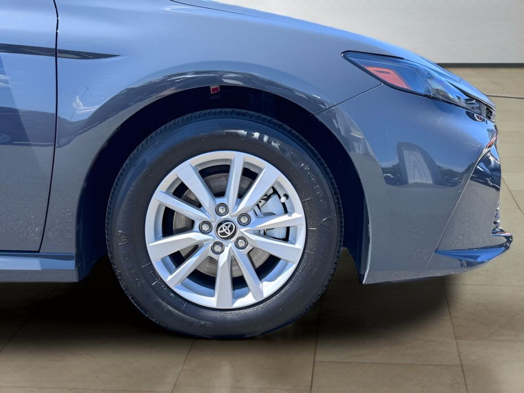 Used 2025 Toyota Camry LE FWD image 37