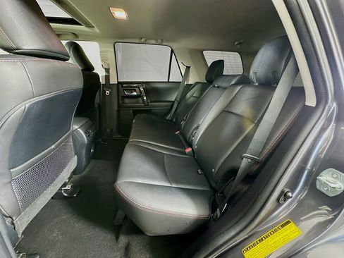 Certified 2022 Toyota 4Runner TRD Off-Road Premium w/ Moonroof Package AWD/4WD image 25