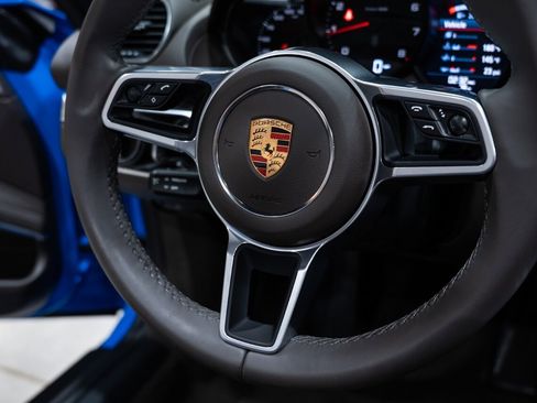 Used 2022 Porsche 718 Boxster RWD image 47