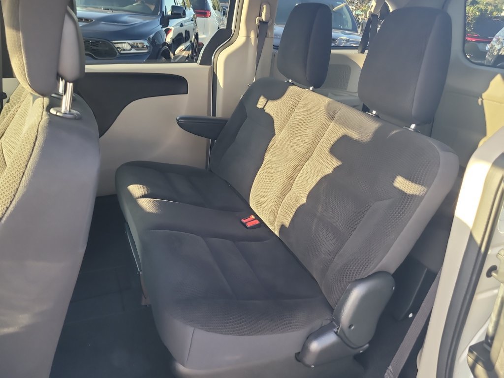 Used 2019 Dodge Grand Caravan SE FWD image 11