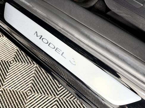 Used 2018 Tesla Model 3 Long Range RWD image 31