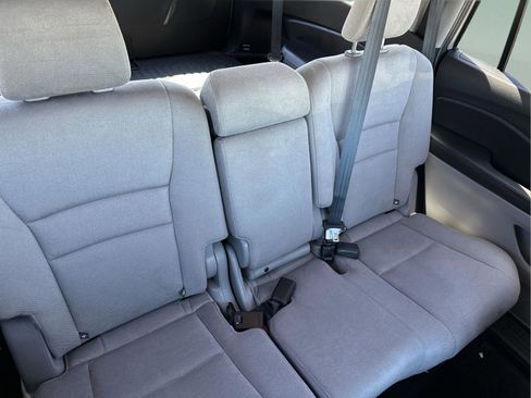 Used 2021 Honda Pilot EX image 19