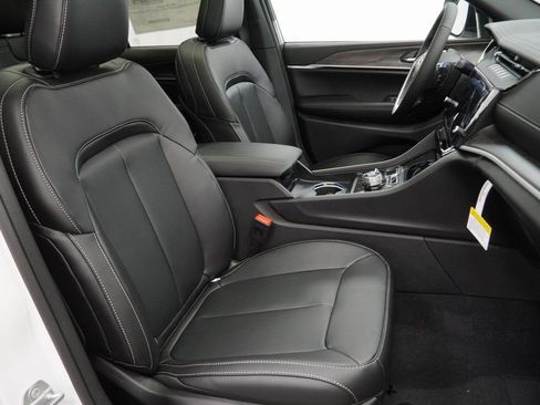 New 2026 Jeep Grand Cherokee Limited w/ Limited Altitude Package image 34