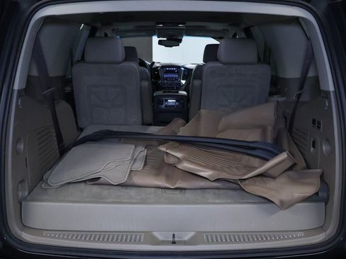 Used 2017 Chevrolet Tahoe Premier image 18