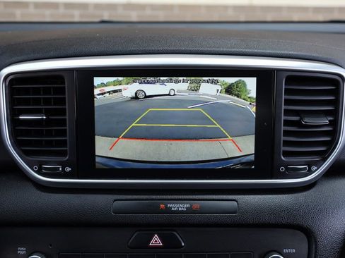 Used 2022 Kia Sportage LX image 37