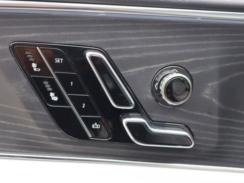 Used 2025 Cadillac Lyriq Luxury RWD image 43