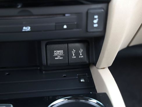 Used 2016 Honda Pilot Touring image 36