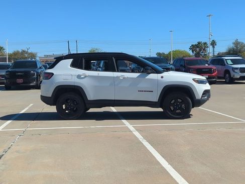 Used 2023 Jeep Compass Trailhawk w/ Trailhawk Elite Group image 3