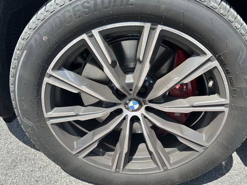 Used 2027 BMW X6 xDrive40i w/ Premium Package AWD/4WD image 12