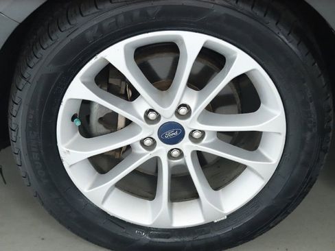 Used 2020 Ford Fusion SEL image 37