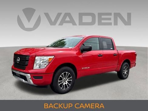 Certified 2023 Nissan Titan SV RWD image 3