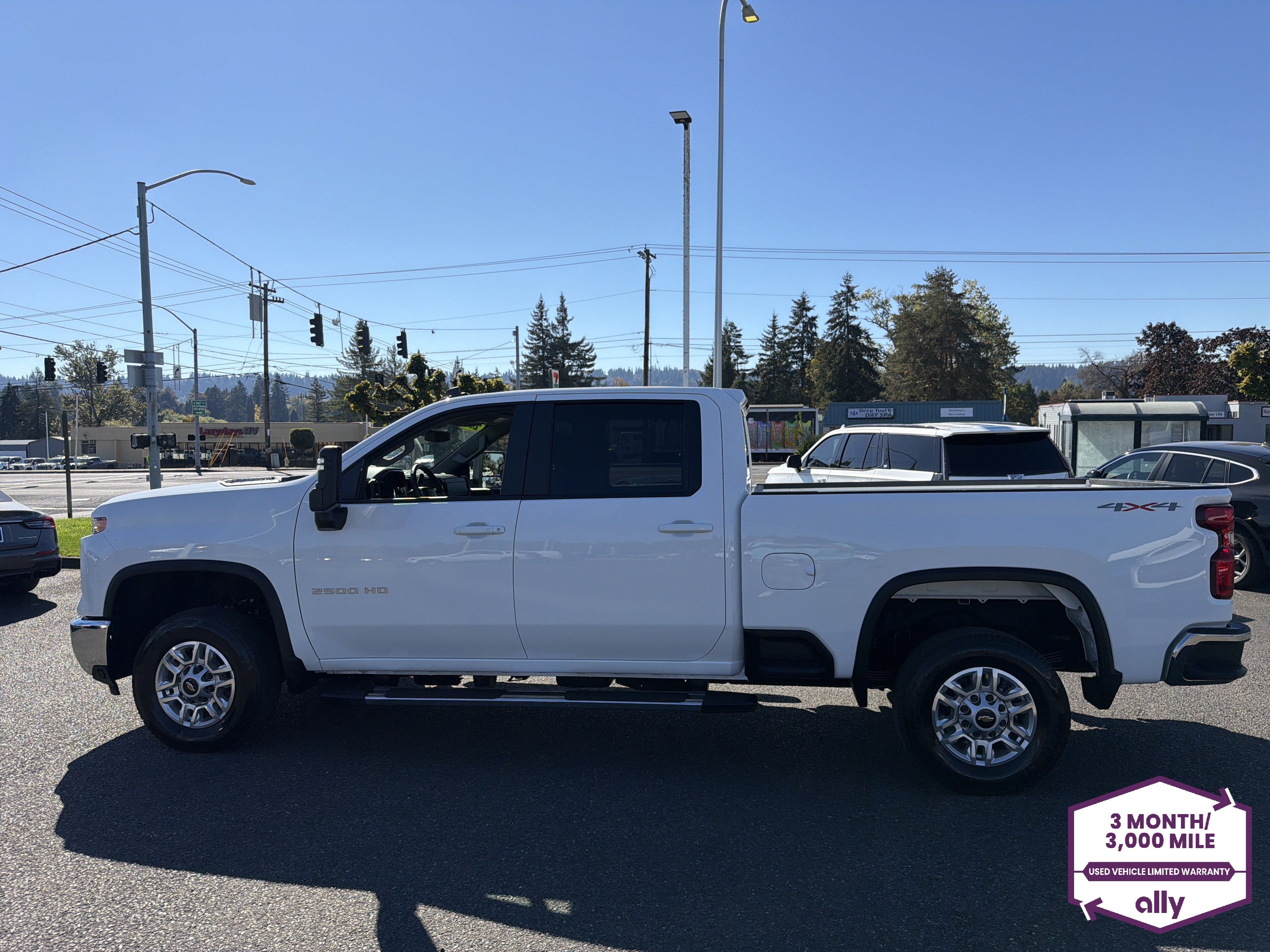 Used 2026 Chevrolet Silverado 2500 LT AWD/4WD image 2