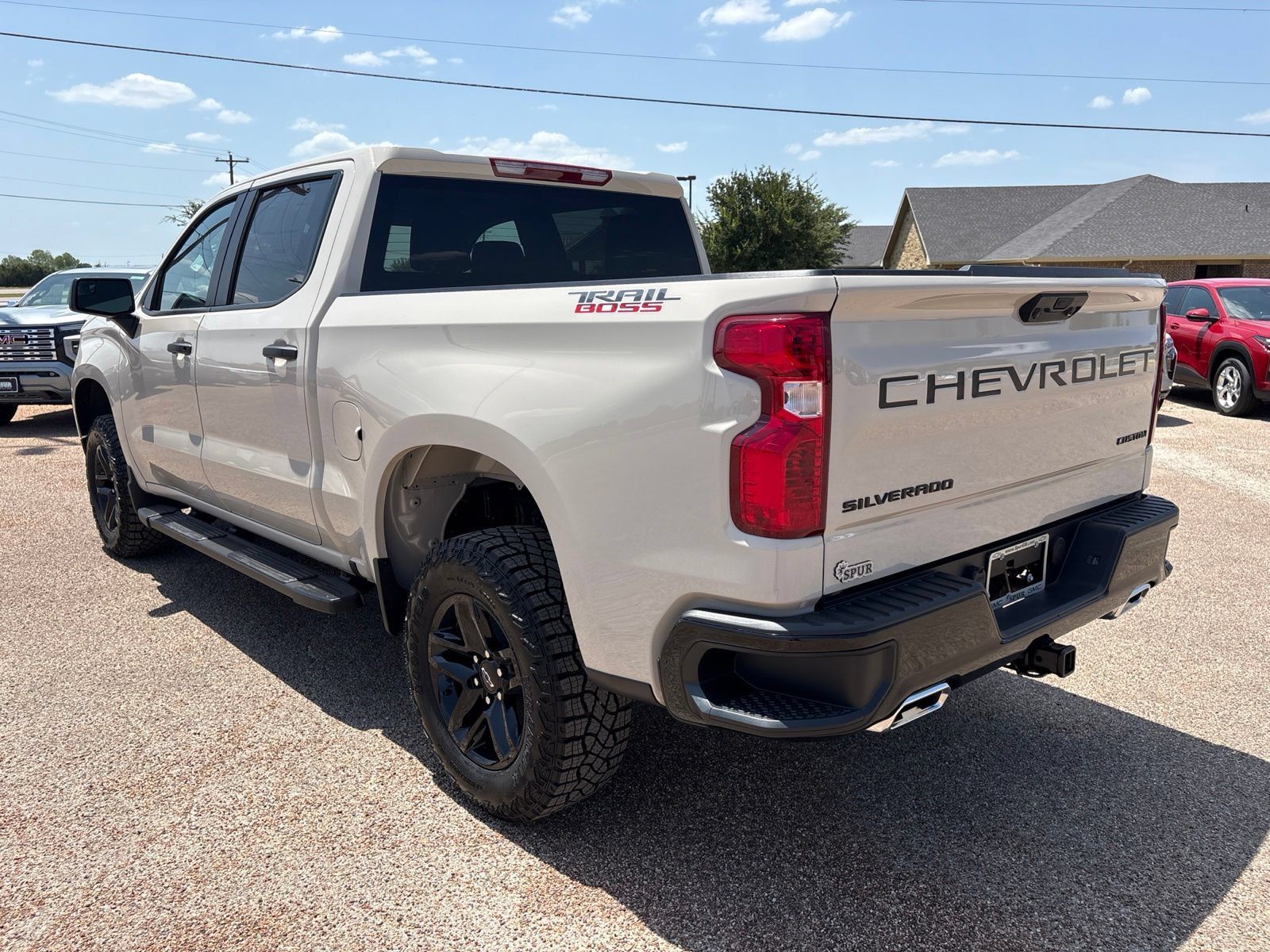New 2026 Chevrolet Silverado 1500 Custom Trail Boss w/ LPO, Dark Essentials Package AWD/4WD image 4