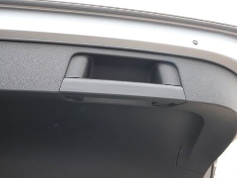 New 2026 Volkswagen Taos S image 19