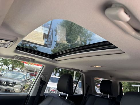 Used 2019 Toyota 4Runner Limited AWD/4WD image 5