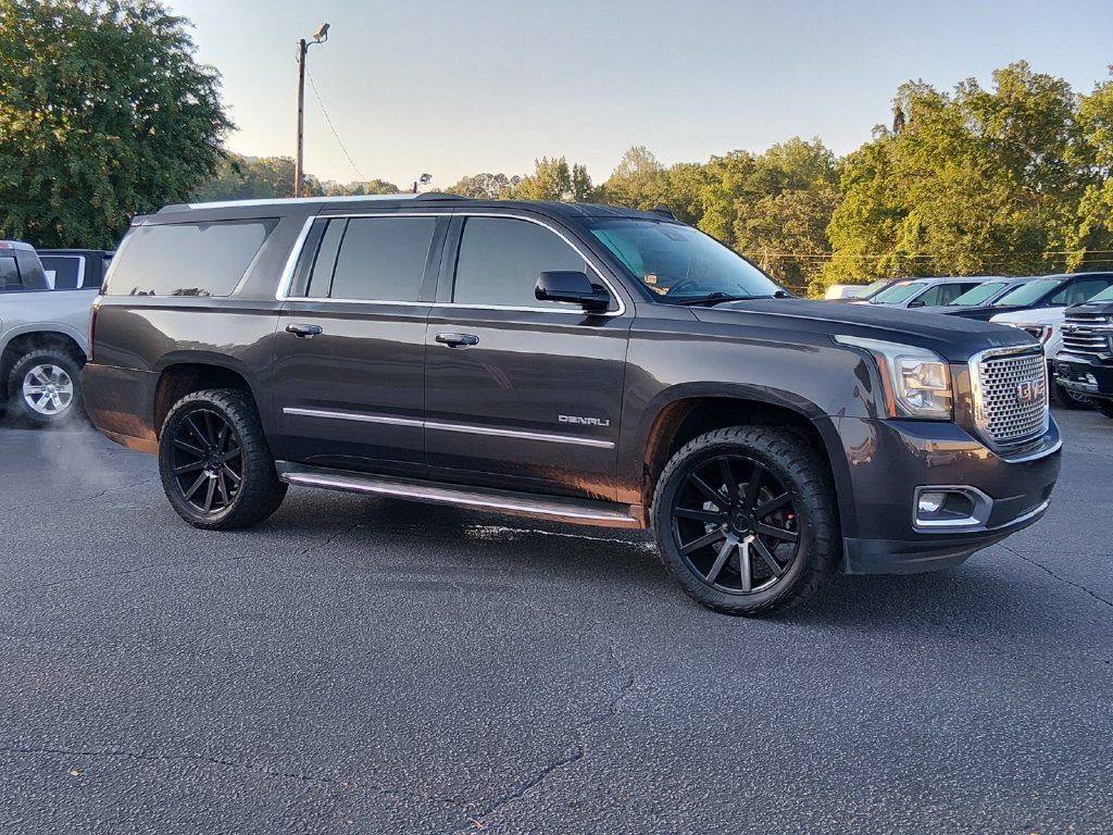 Used 2016 GMC Yukon XL Denali w/ Open Road Package RWD image 2