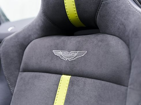 Used 2023 Aston Martin V8 Vantage Roadster image 52