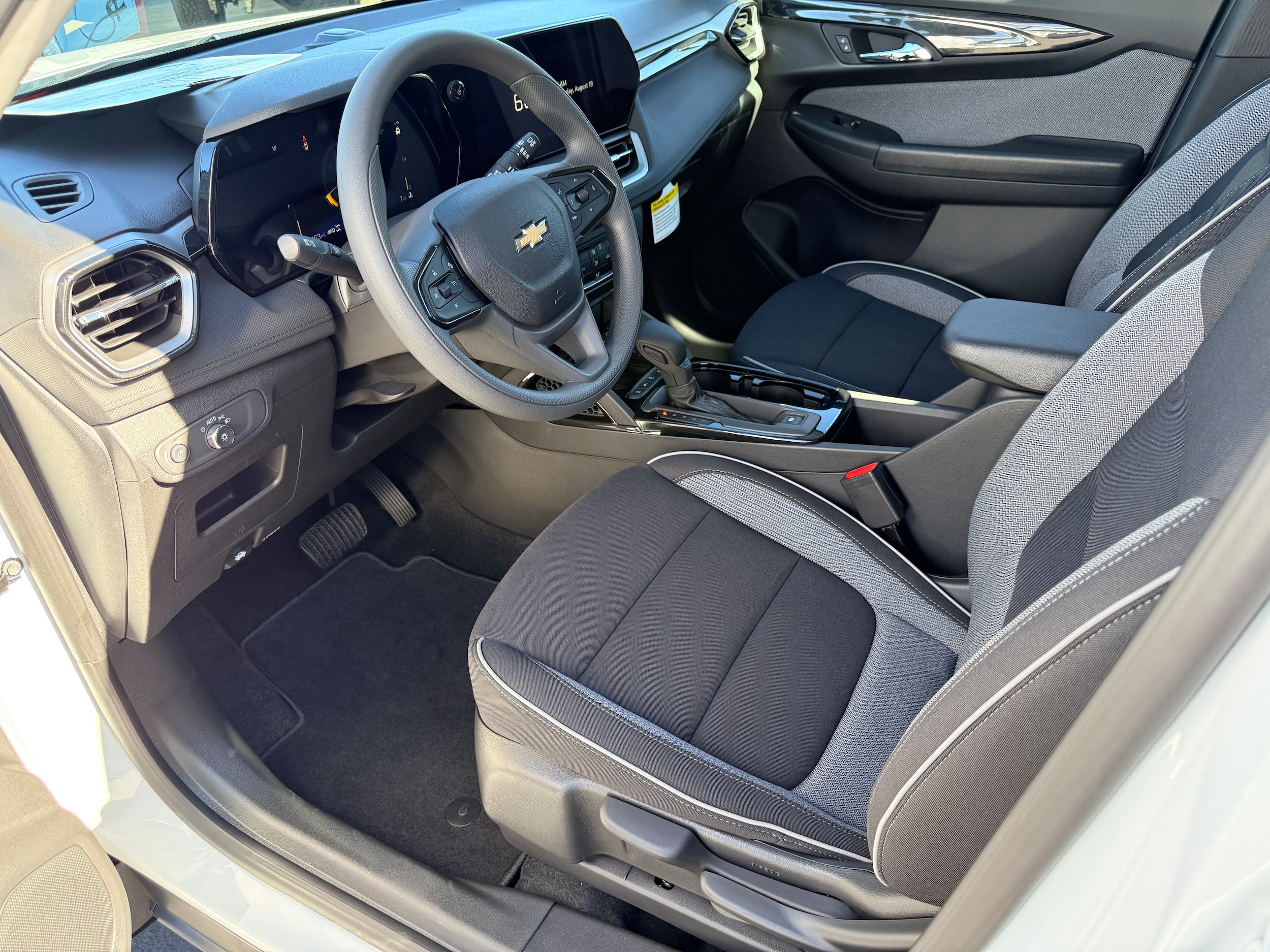 New 2026 Chevrolet TrailBlazer LS w/ LS Convenience Package AWD/4WD image 9