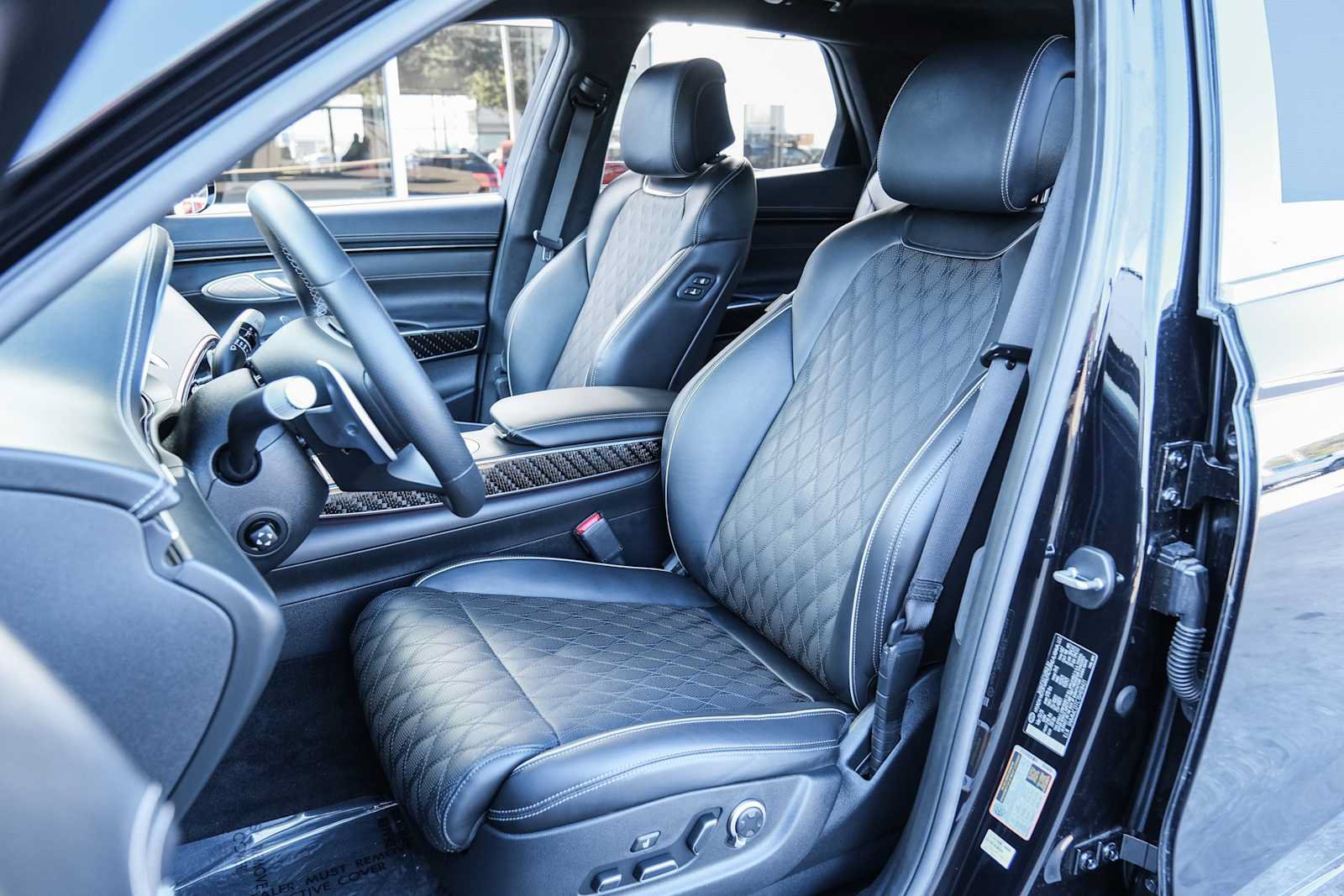 Used 2025 Genesis GV70 3.5T Sport w/ Sport Prestige Package AWD/4WD image 26