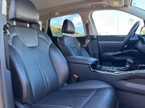 Used 2024 Kia Sorento SX image 9