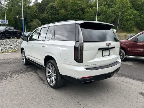 Used 2025 Cadillac Escalade Sport w/ Touring Package AWD/4WD image 3