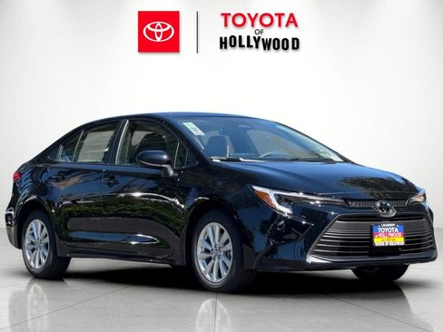 New 2026 Toyota Corolla LE image 2